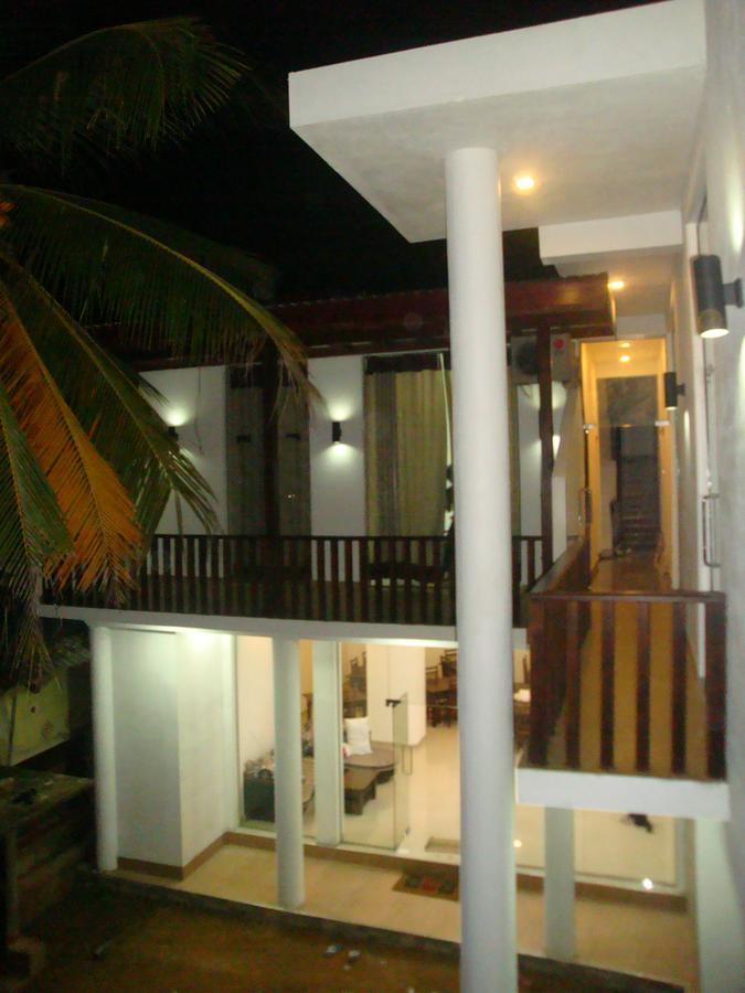 Sea View Tourist Inn Tangalle Exterior foto